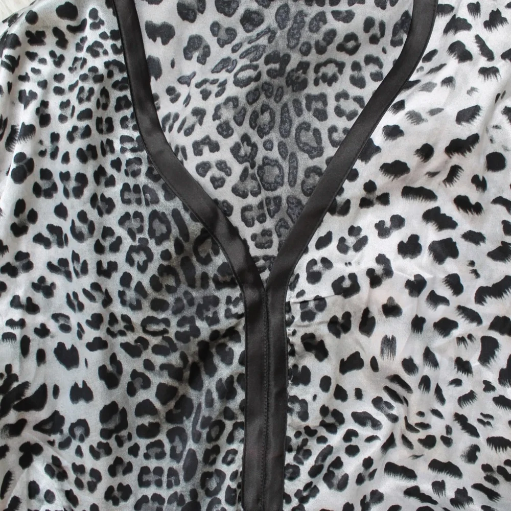 **FASHION COMBO** Leopard longsleeve & Black‎ Vest